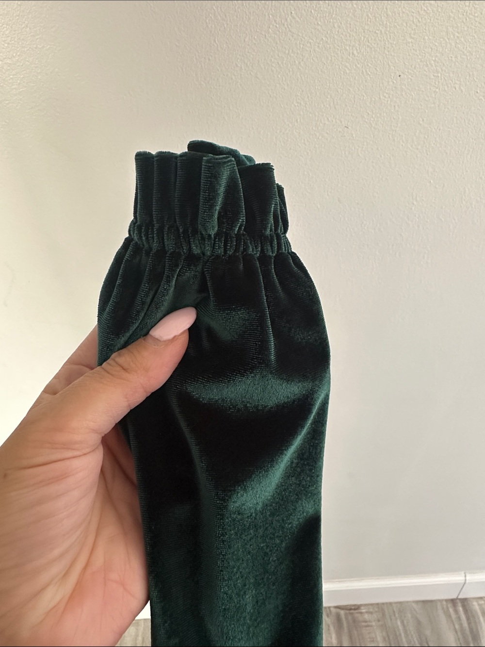 Girls Green Velvet Long Sleeve Dress size small 6 -6x - Picture 5 of 5